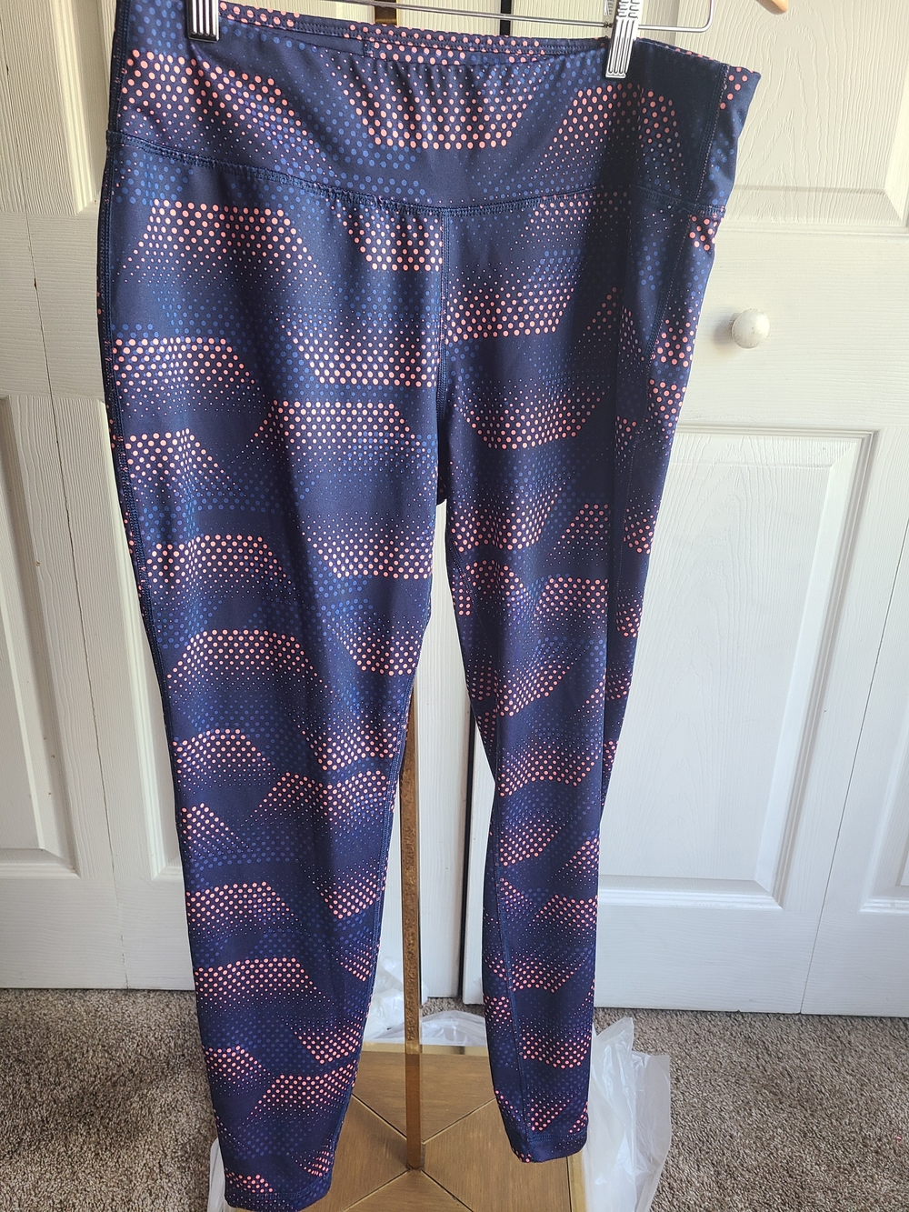 Danskin Now Navy Leggings with Pink Dot Wave Print